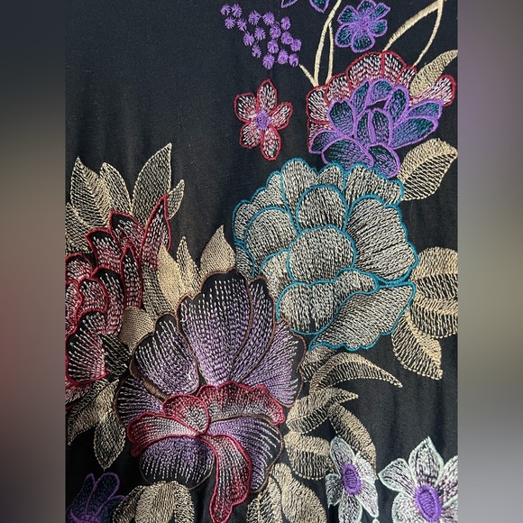 Soft Surroundings Floral Embroidered Blouse Black Purple Teal V Neck Size 1X - Picture 5 of 8